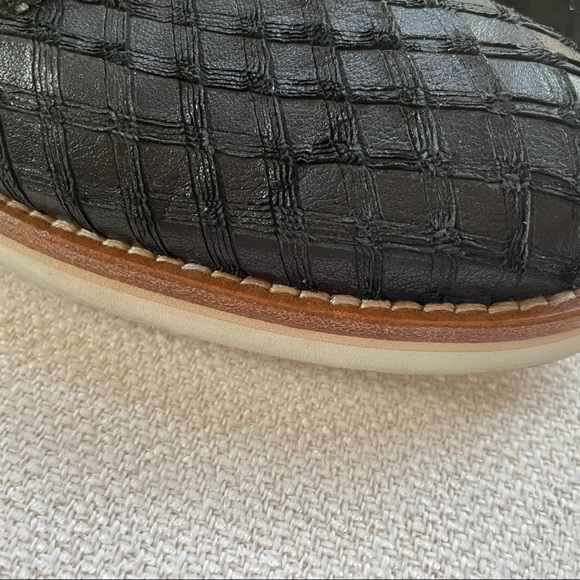Paul Green Stylish Scalloped Leather Loafers! - Picture 8 of 9